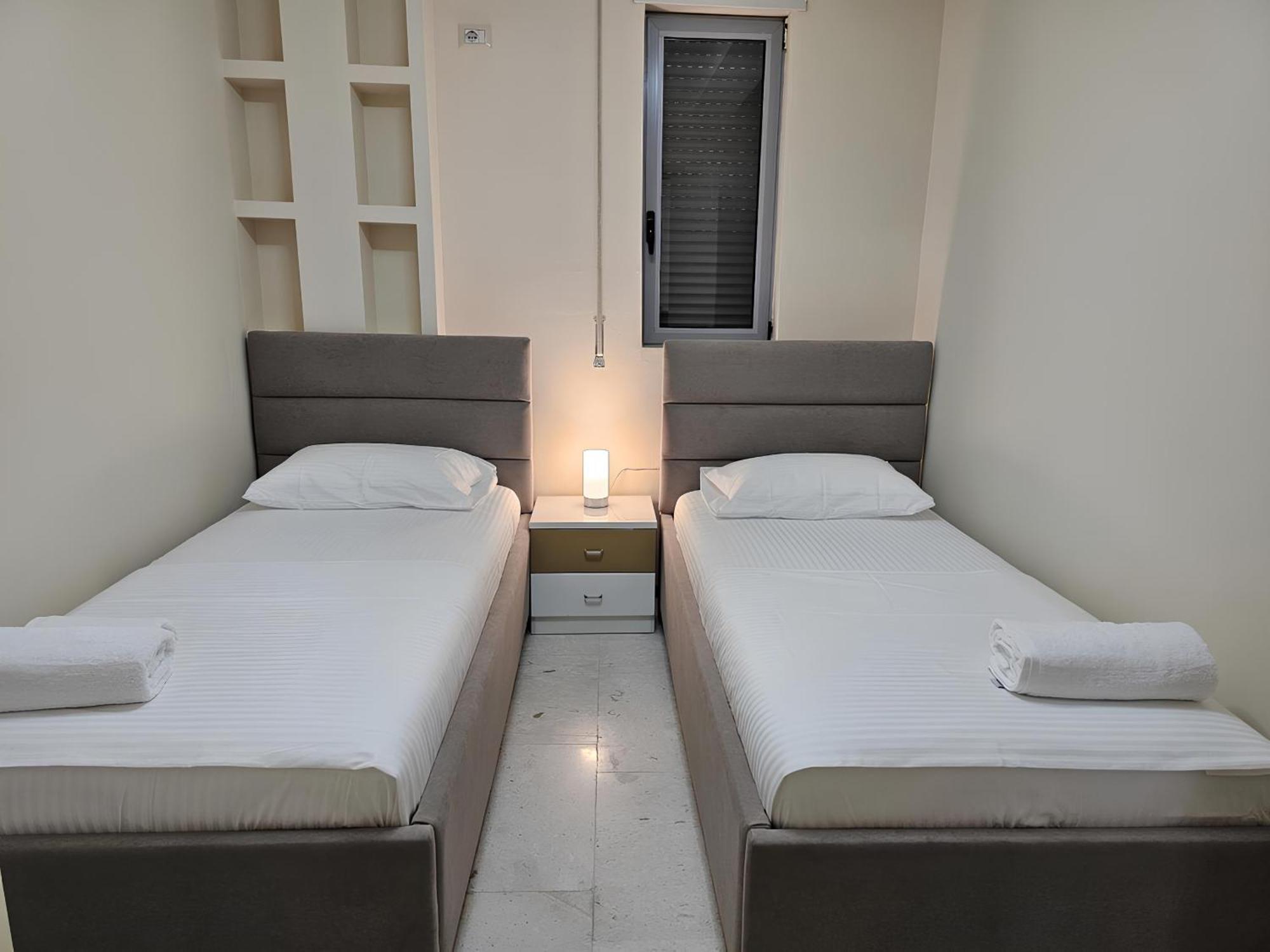 Sunset Apartment *